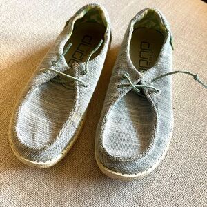 Girls Hey Dude shoes. Gray chambray and teal lace. Speckled sole.